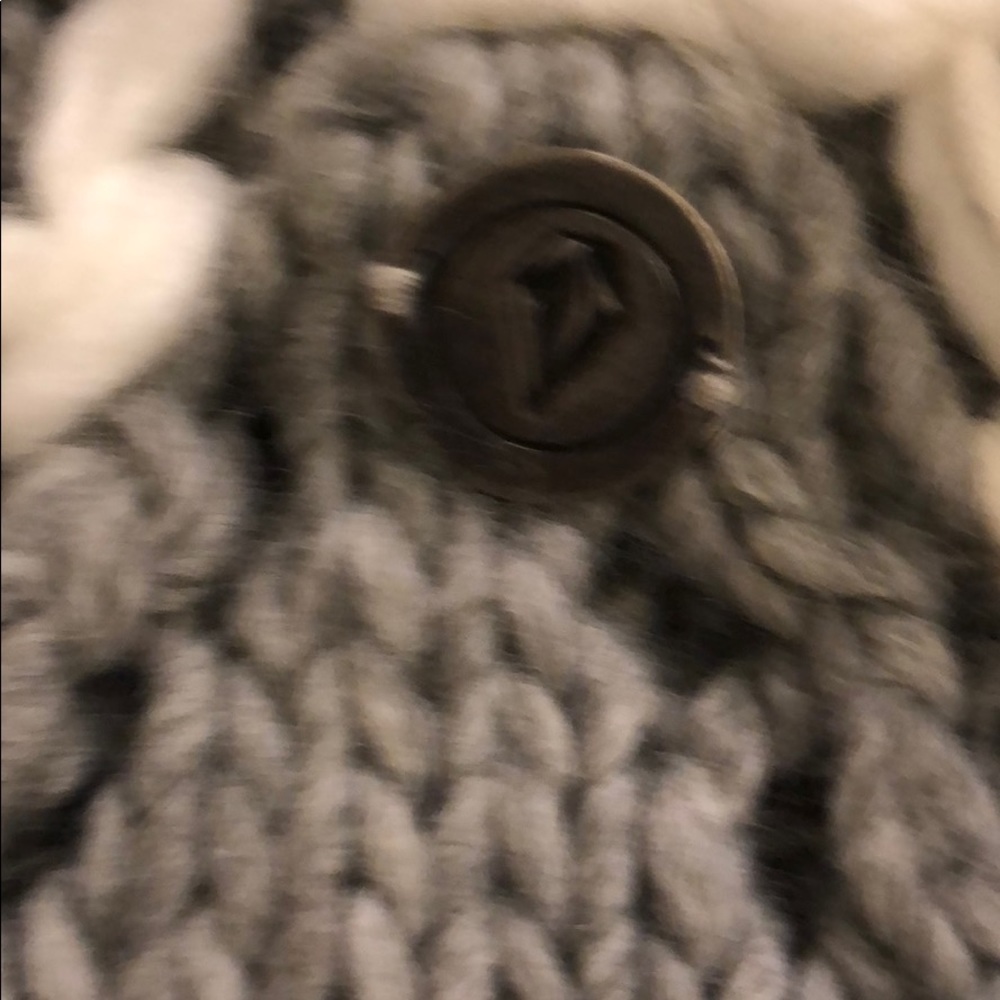 Scarf - Picture 3 of 4